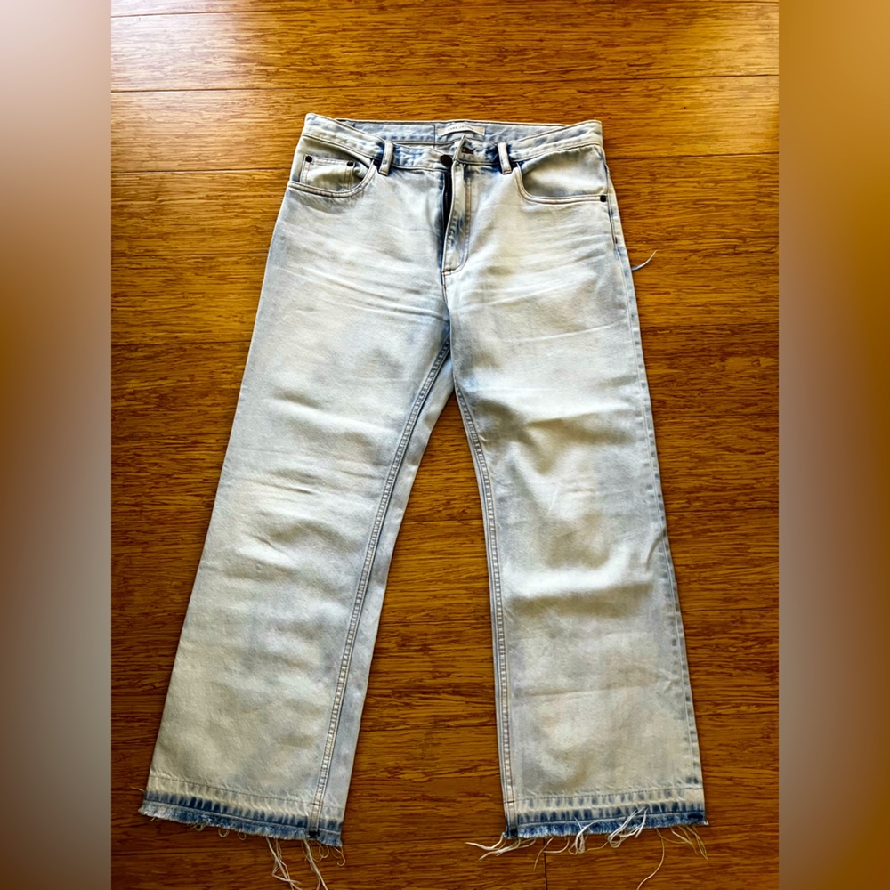 Distressed light wash Y2K Marc Jacobs jeans